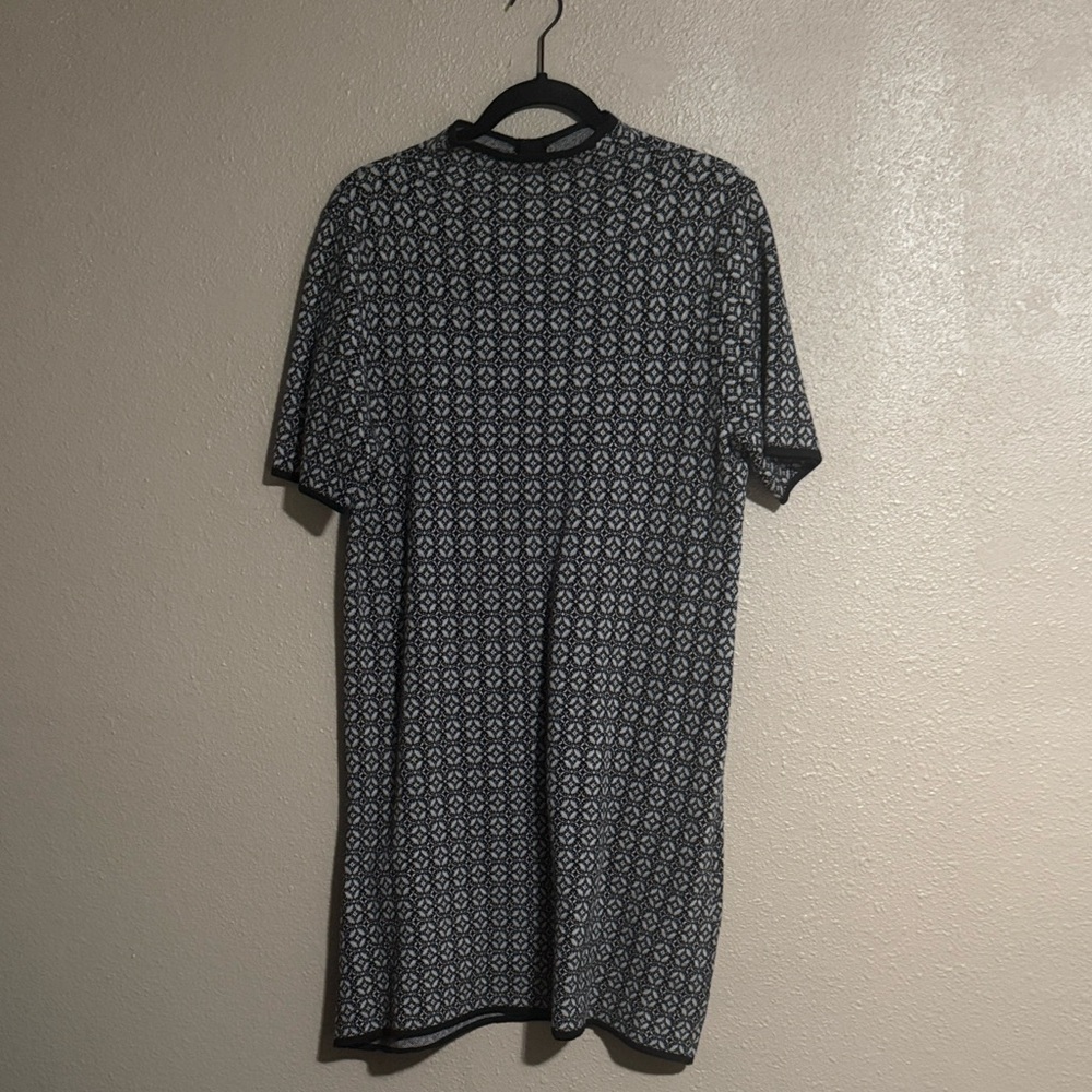 Nicole Miller Black and Gray Patterned Sweate Dress